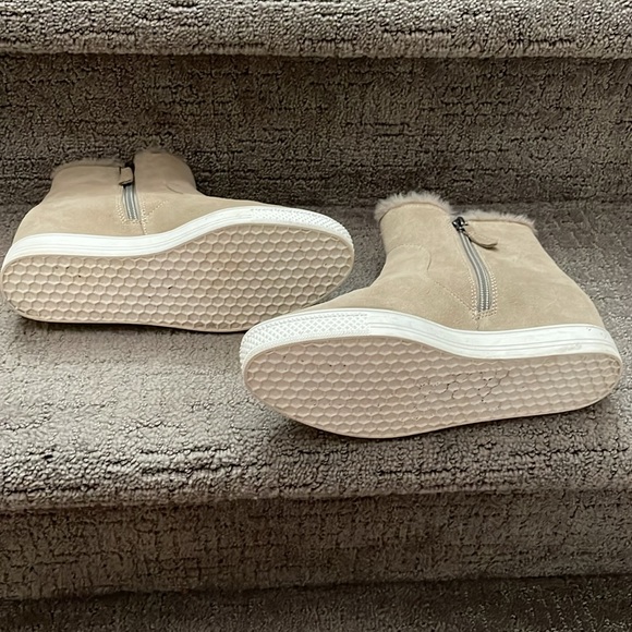 Caslon Suede & Synthetic Taupe with Hidden wedge boots . - Picture 4 of 7